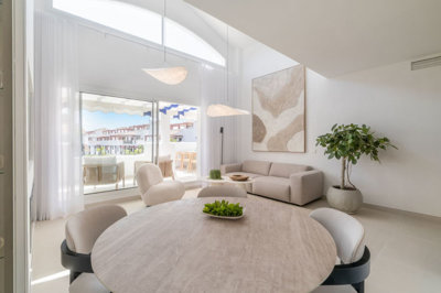 2-5bd7b9d04b45e33852eaf0ec6670150d