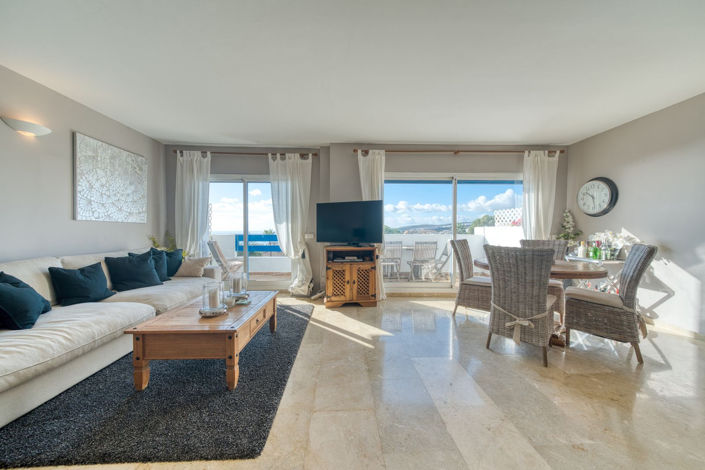 Image No.17-4 Bed Property for sale