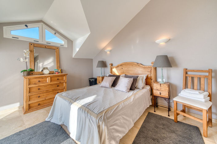 Image No.23-4 Bed Property for sale