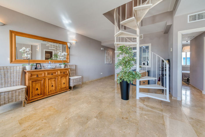 Image No.8-4 Bed Property for sale