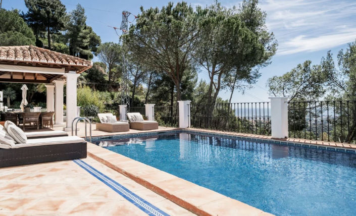 Image No.6-4 Bed Property for sale