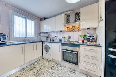 8-e64a9055bba3e77ac8aca3b893cdf826