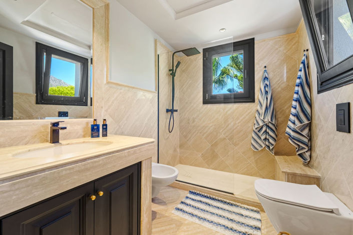 Image No.8-Propriété de 4 chambres à vendre à Marbella