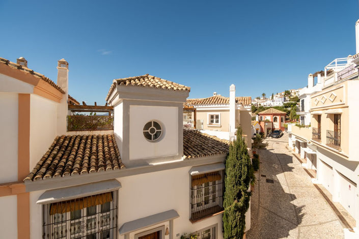 Image No.22-3 Bed Property for sale