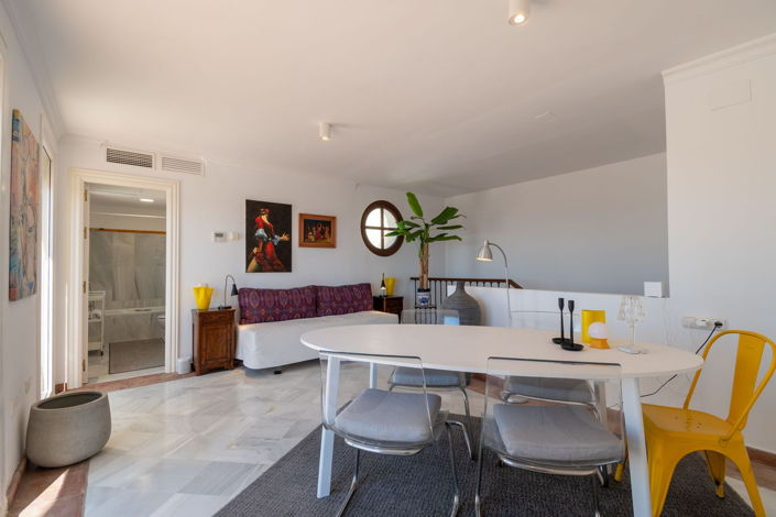 Image No.27-3 Bed Property for sale