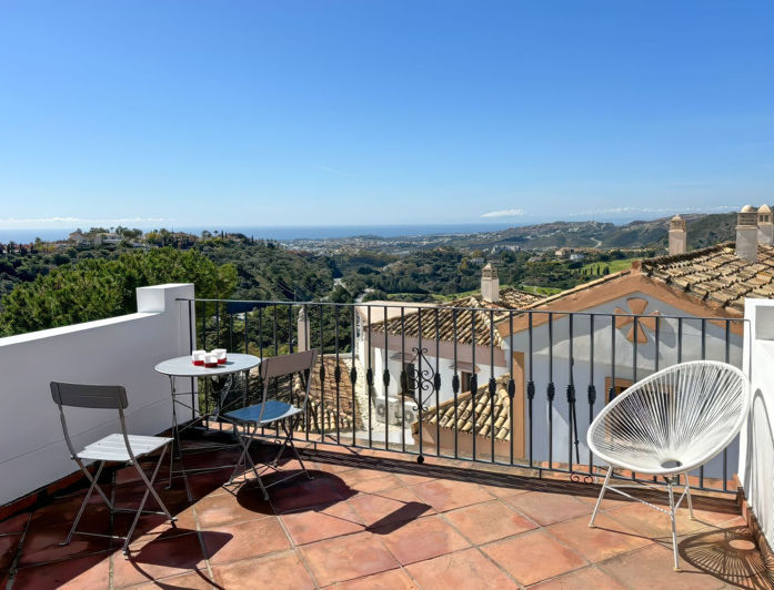 Image No.3-3 Bed Property for sale