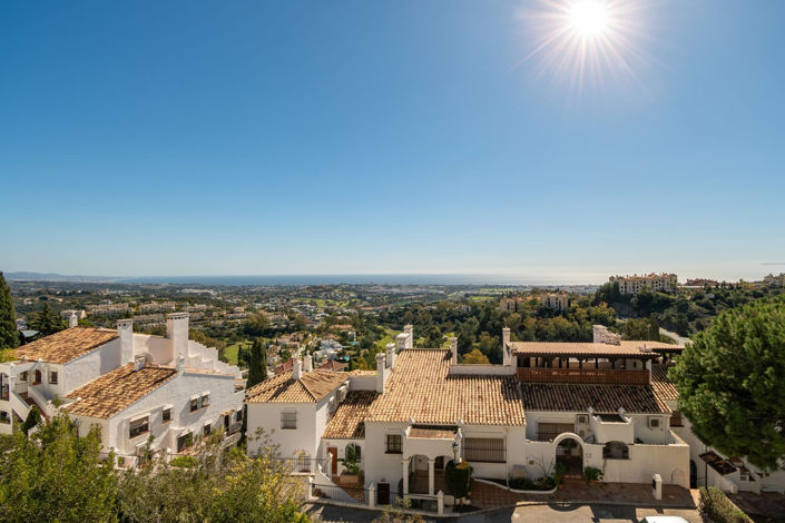 Image No.31-3 Bed Property for sale