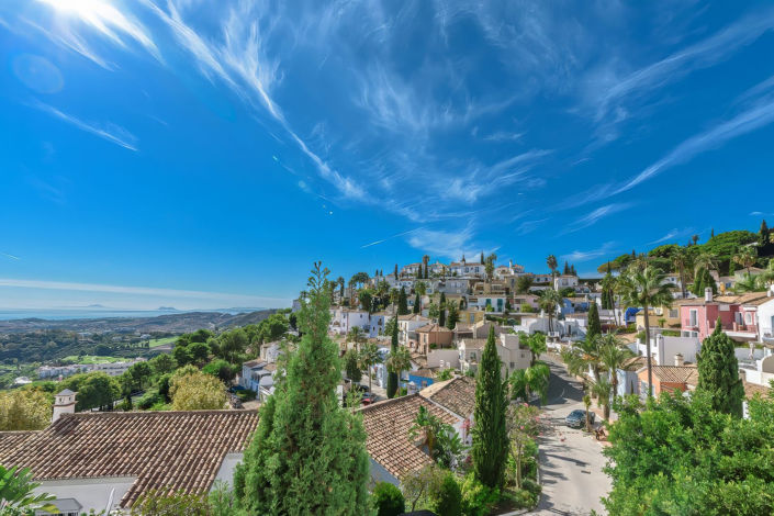 Image No.35-3 Bed Property for sale