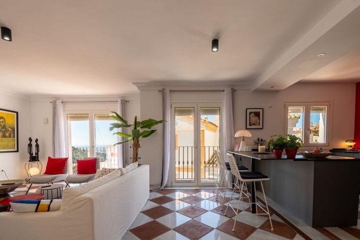 Image No.6-3 Bed Property for sale