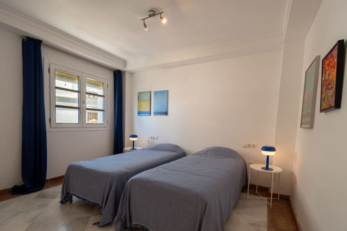 Image No.8-3 Bed Property for sale