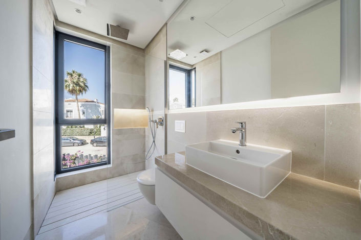 Image No.5-Propriété de 4 chambres à vendre à Estepona