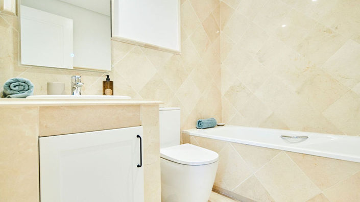 Image No.25-2 Bed Property for sale