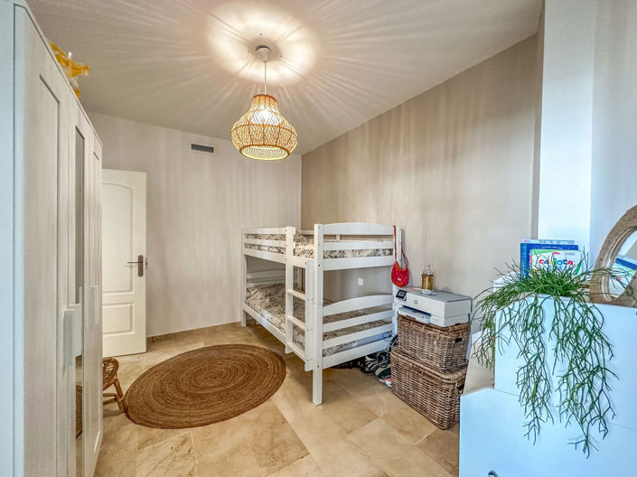 Image No.15-2 Bed Property for sale