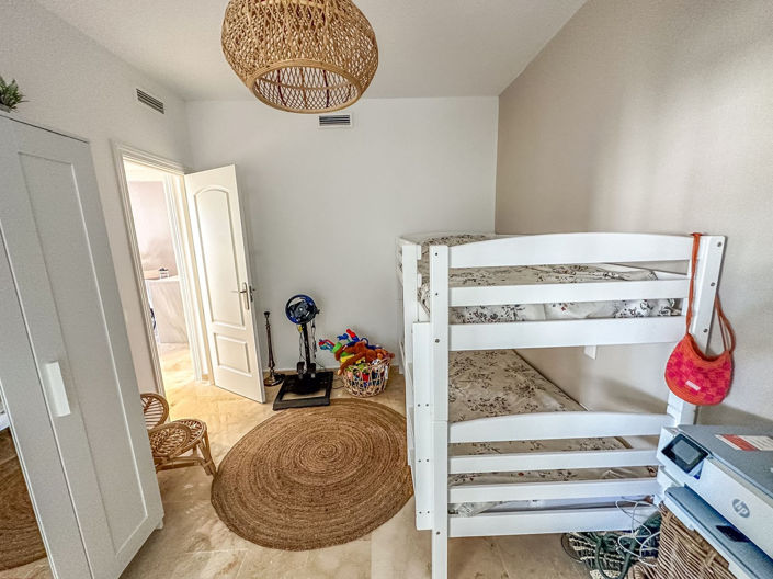 Image No.17-2 Bed Property for sale