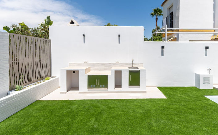 Image No.11-4 Bed Property for sale