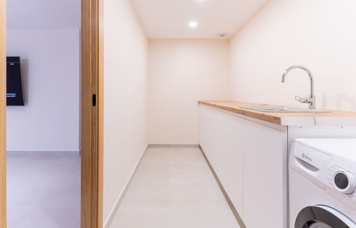 Image No.15-4 Bed Property for sale