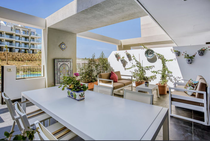 Image No.20-2 Bed Property for sale