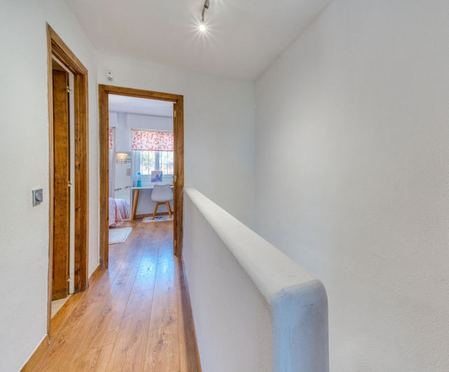 Image No.20-2 Bed Property for sale