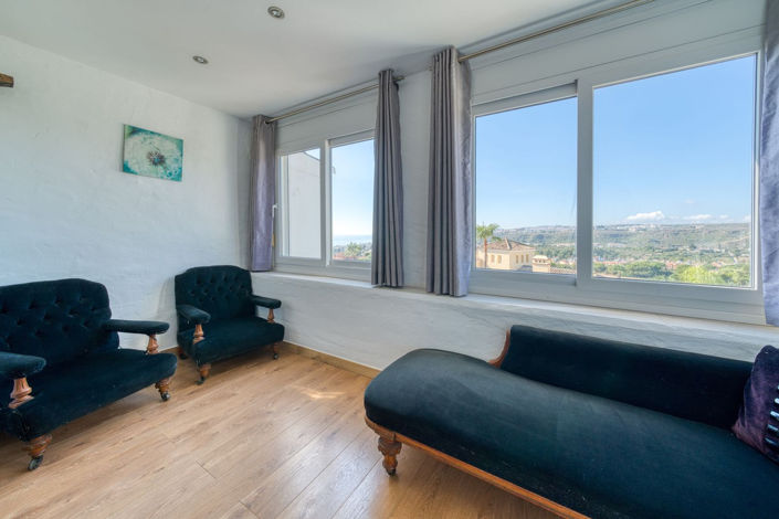 Image No.24-2 Bed Property for sale