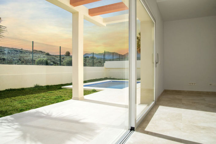 Image No.3-3 Bed Property for sale