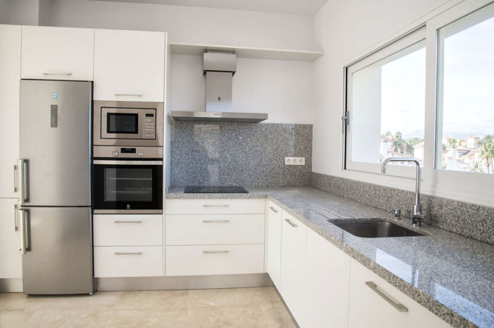 Image No.6-3 Bed Property for sale