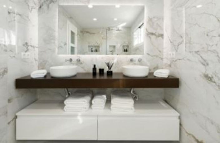 Image No.10-4 Bed Property for sale