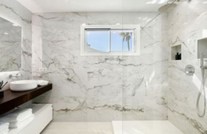 Image No.12-4 Bed Property for sale