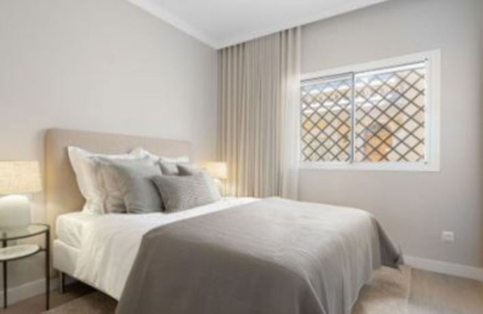 Image No.13-4 Bed Property for sale