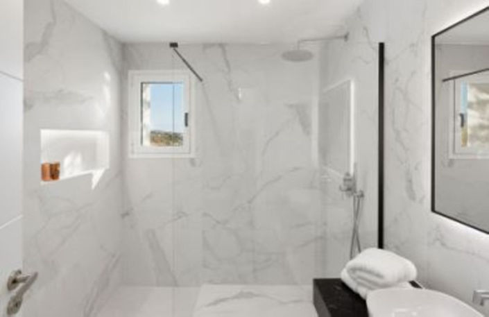 Image No.14-4 Bed Property for sale