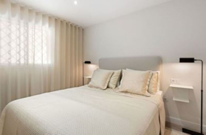 Image No.17-4 Bed Property for sale