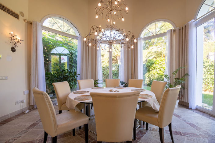 Image No.18-5 Bed Property for sale