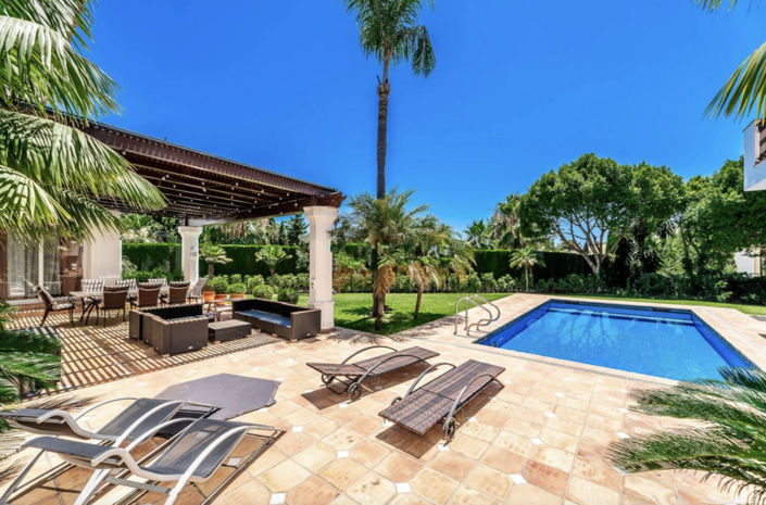 Image No.8-5 Bed Property for sale