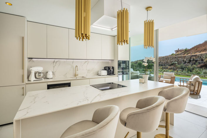 Image No.37-3 Bed Property for sale