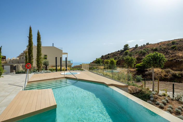 Image No.43-3 Bed Property for sale