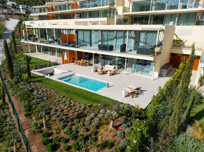 Image No.48-3 Bed Property for sale