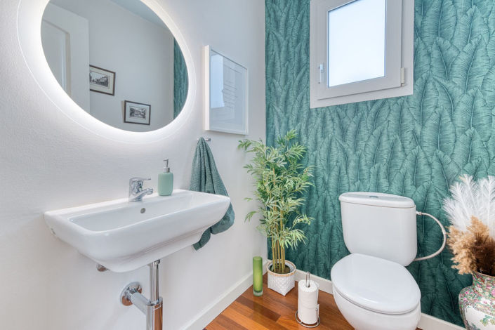 Image No.18-6 Bed Property for sale