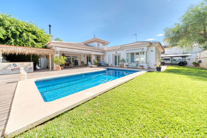 Image No.2-6 Bed Property for sale