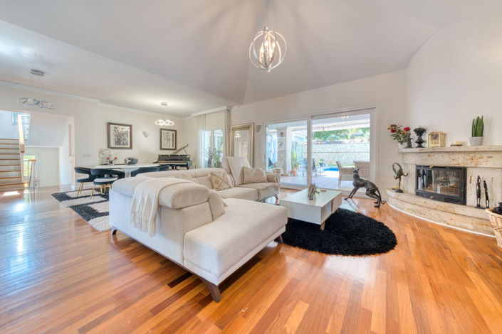 Image No.3-6 Bed Property for sale