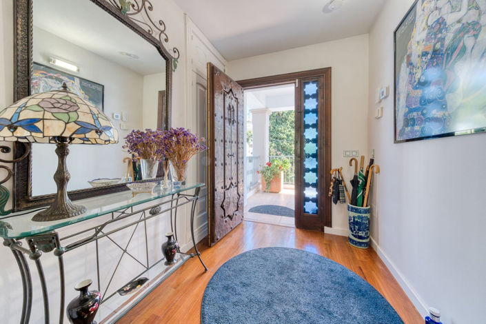 Image No.7-6 Bed Property for sale