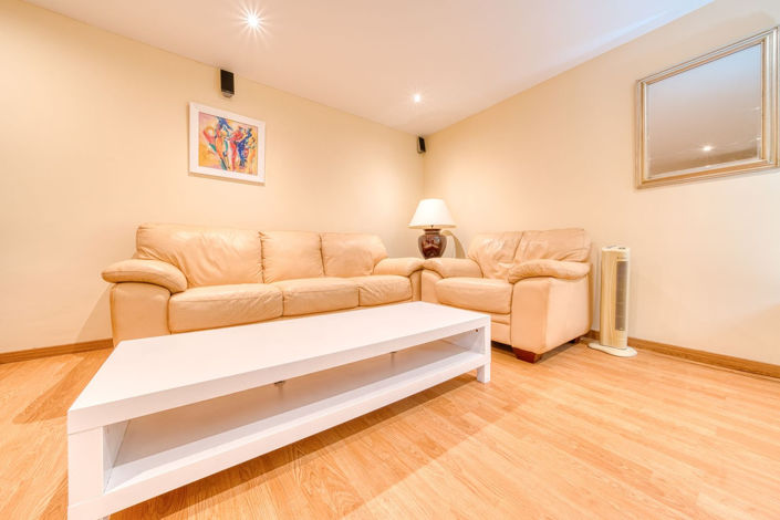 Image No.24-4 Bed Property for sale