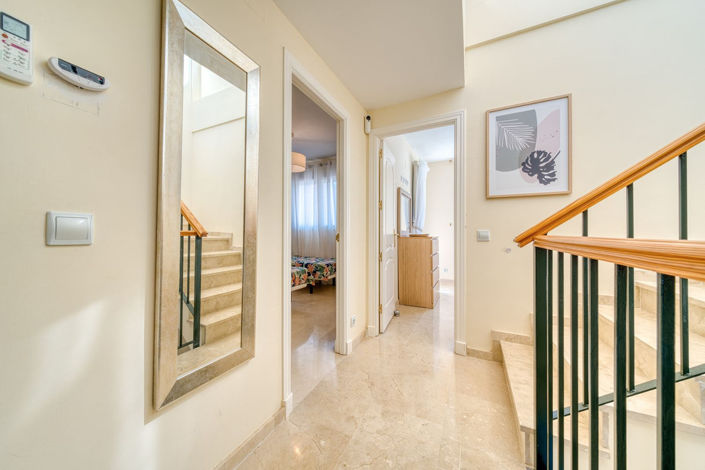 Image No.27-4 Bed Property for sale