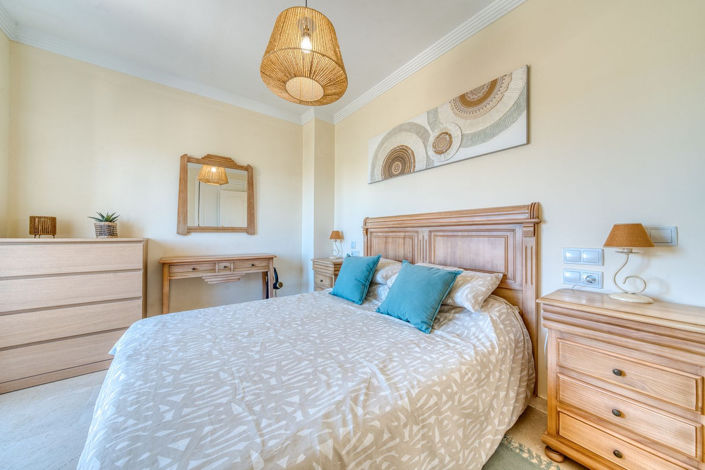 Image No.32-4 Bed Property for sale