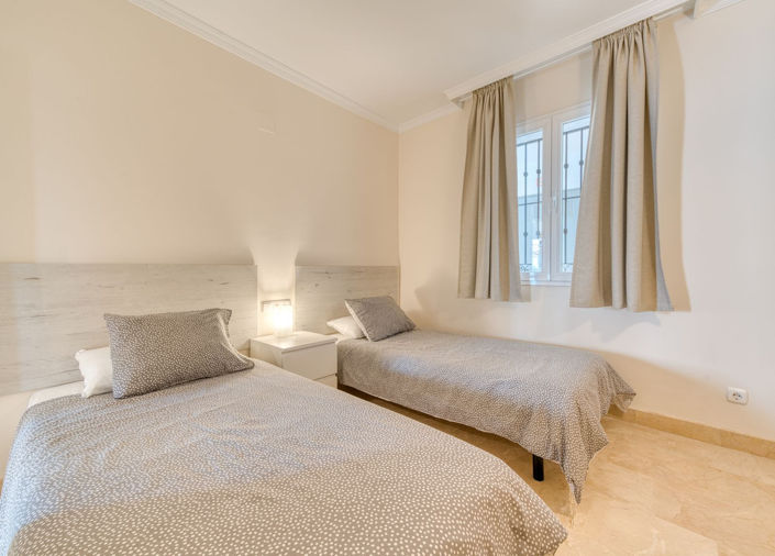 Image No.27-2 Bed Property for sale