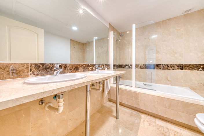 Image No.29-2 Bed Property for sale