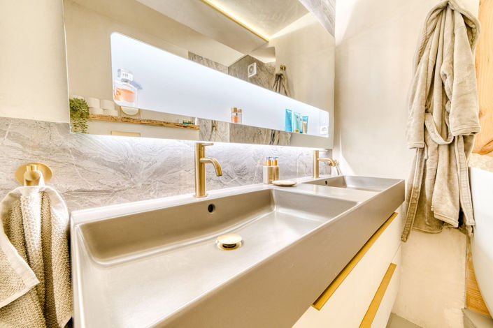 Image No.18-3 Bed Property for sale