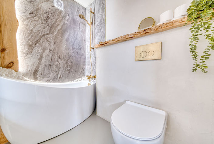 Image No.20-3 Bed Property for sale