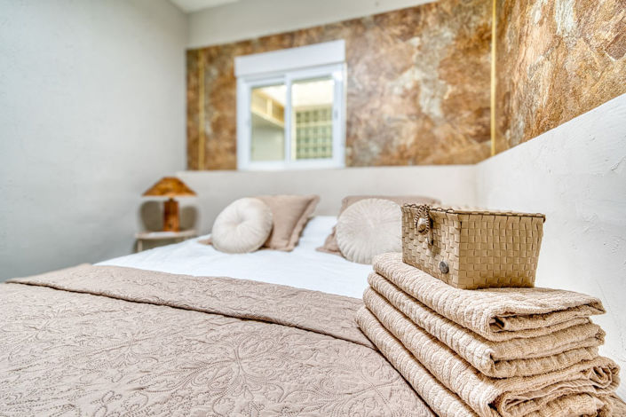 Image No.28-3 Bed Property for sale