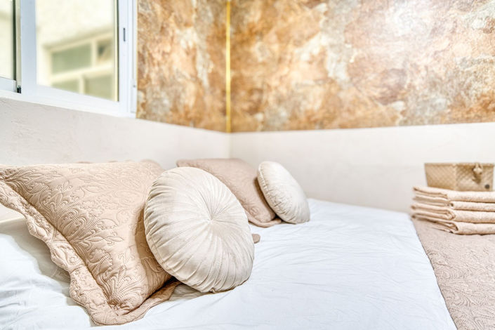 Image No.29-3 Bed Property for sale