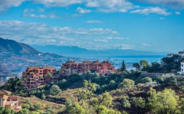 Image No.2-Propriété de 4 chambres à vendre à Marbella