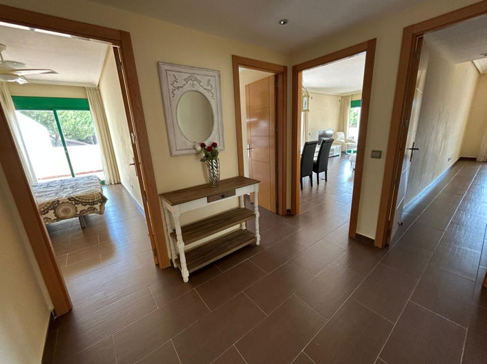 Image No.12-2 Bed Property for sale